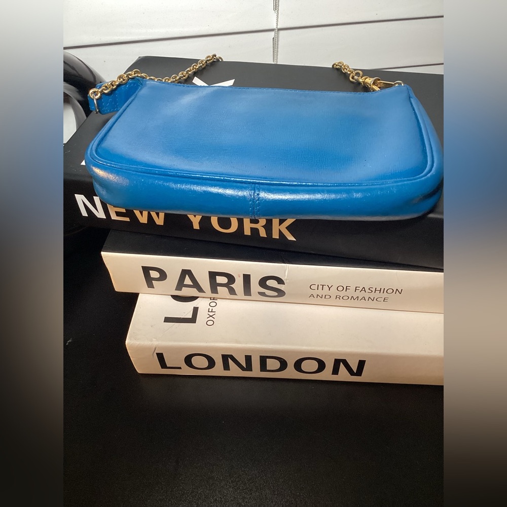 Authentic Blue Fendi Baguette With Original Gold Chain Strap (COA) - Picture 8 of 9